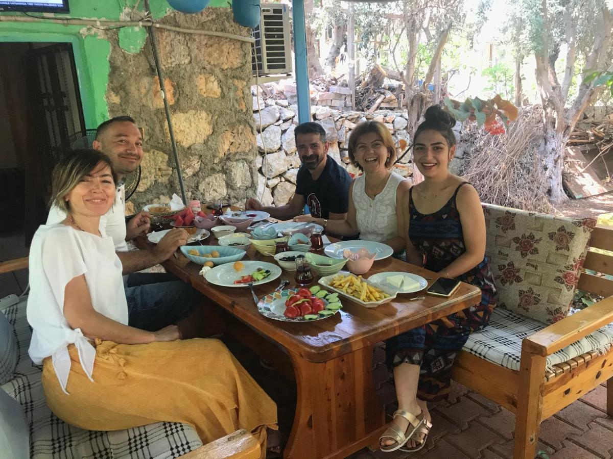 Likya Pansiyon Kaleucagız Exteriör bild